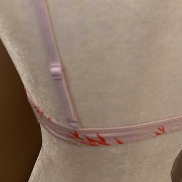 Out From Under Urban Outfitters Bralette NWOT Medium - Picture 7 of 11